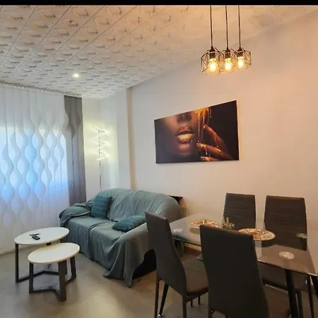 Piso Moderno 3 Severo Ochoa 31 2a Апартаменты